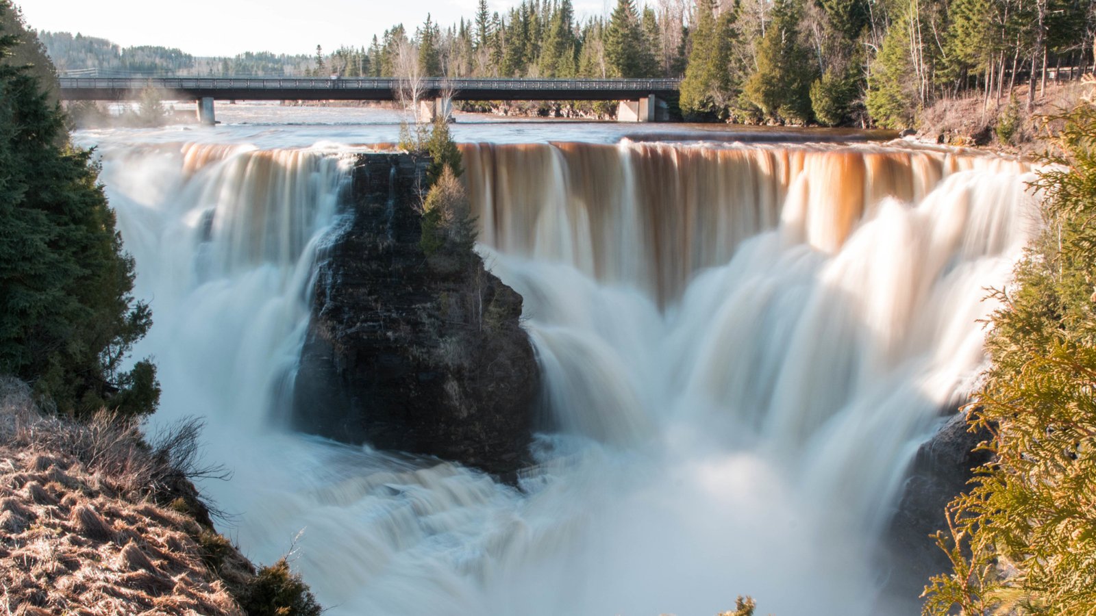 Kakabeka falls