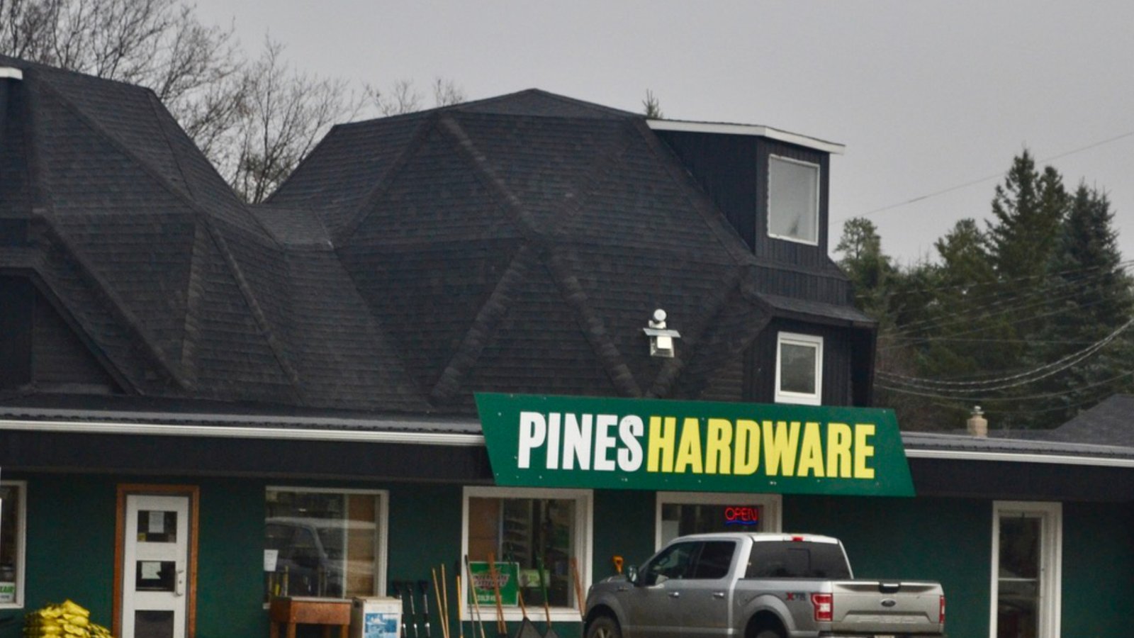 Pines Hardware